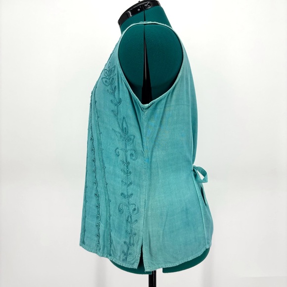 Papa Teal Embroidered Stripe V-Neck Button Front Tie Back Sleeveless Top, Medium - Picture 6 of 16